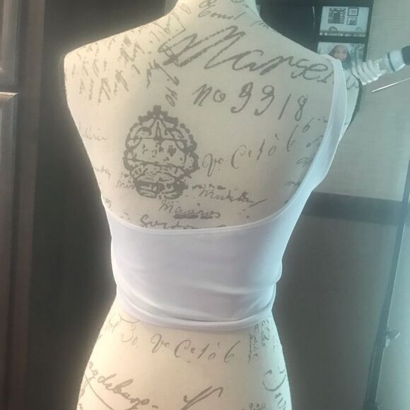 Fashion nova size S/M white one shoulder crop tank Women’sl - Picture 5 of 12